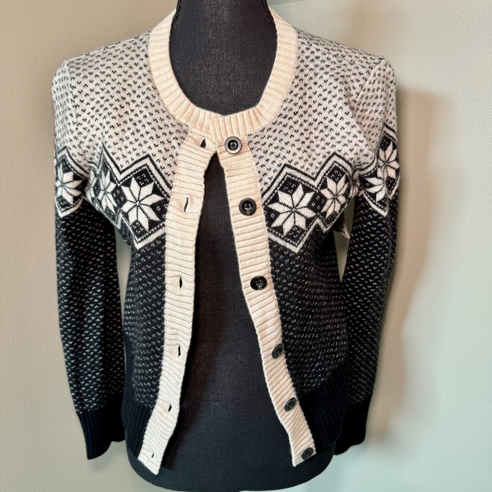 Pendleton Womens Black Cream Fair Isle Snowflake Button Front Cardigan Sweater M